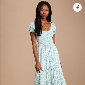 NWT Ready to Bloom Ivory Floral Print Smocked Tiered Maxi Dress
Lulus